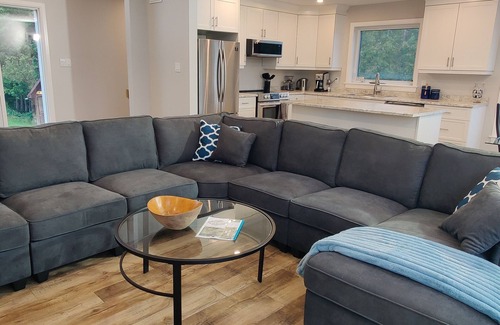 Greater Madawaska Cottage | Life is better at the lake