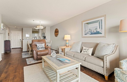 Manteo Condo | Life is Good - Buccaneer Village 1013