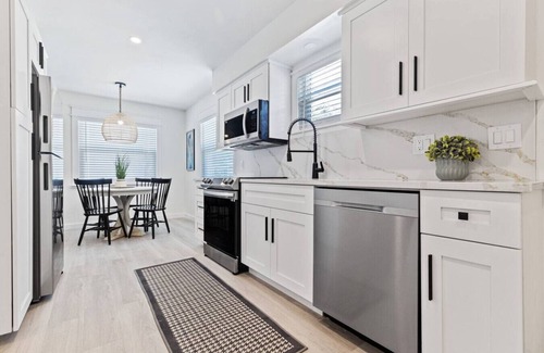 Ilexhurst House | Life's A Beach! Anyday arrival! Fall rate drop!
