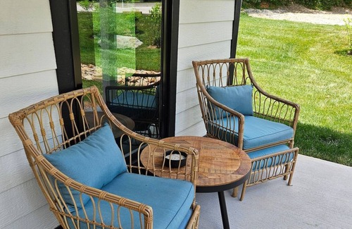 Brevard Cottage | Life's Especially Good Retreat! ADA Accessible