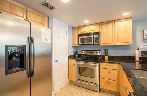 Biloxi Condo | Life's Just Right With The Beach In Sight!