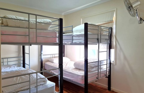 Minlacowie Hotel | Life's No Rehearsal, Hardwicke Bay