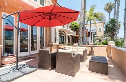 Santa Ana Heights House | Life’s a beach…house with gorgeous ocean&pier views. A few steps to the waves.,.