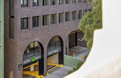 Newcastle Apartment | Lifestyle Location - WIFI Included