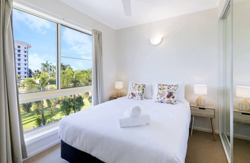 Cullen Bay Apartment | Lifestyle Rich Waterfront Residence with Bay Views