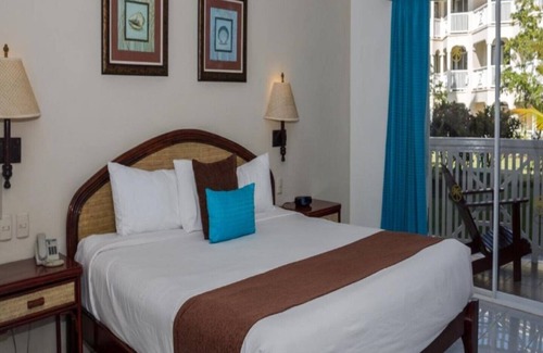 Puerto Plata Resort | Lifestyle Tropical Beach Resort QUEEN BED
