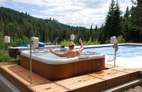 Kooskia House | Lifewater Ranch - A Place Of Rest And Healing. Fishing, Hiking, Spa, Pool