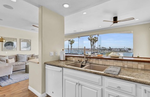 Central Mission Beach Condo | Light And Airy Penthouse Overlooking Mission Bay!