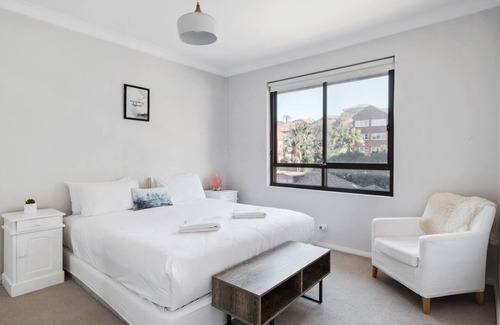 Randwick Apartment | Light and Bright Seaside Stay in Tree lined Randwick