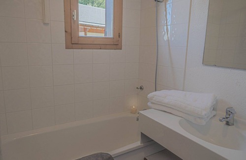 Vallandry Apartment | Light, bright 2 bed apartment for 6 people with lovely views and close to lifts
