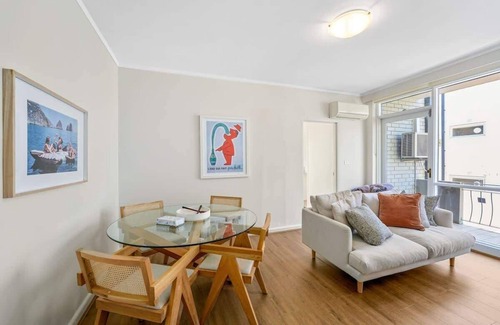 South Yarra Apartment | Light & Bright 2BR in the Heart of South Yarra