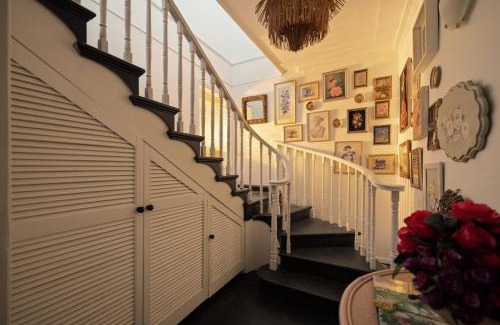 Brighton-le-Sands Apartment | Light Filled 3-Bed Home near Brighton Beach