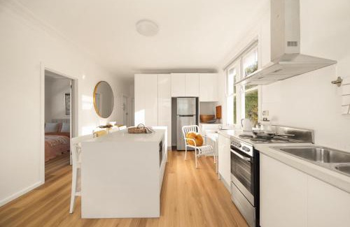 Brighton-le-Sands Apartment | Light Filled 3-Bed Home near Brighton Beach