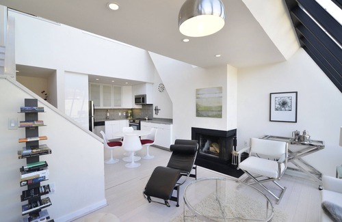 Georgetown Apartment | Light Filled Modern Apartment In The Heart Of Georgetown, Walk To Everything