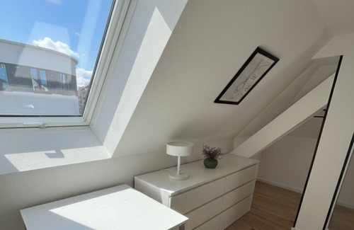 Alt-Muhlburg Apartment | Light-filled top-floor studio in Karlsruhe-Mühlburg - APOLONIAliving