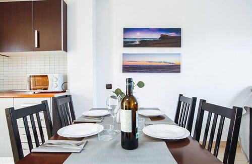 El Cotillo Apartment | Light-Flooded Apartment “2 Dormitorios” with Terrace & Shared Pool