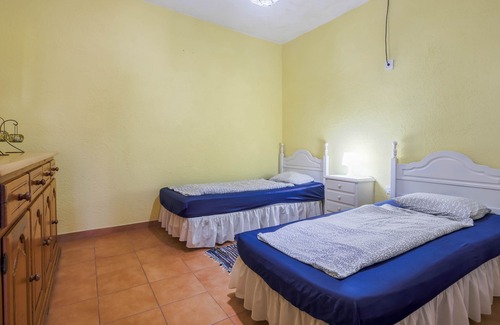Icod de los Vinos Apartment | Light-flooded Holiday Apartment Granito with Mountain View, Sea View