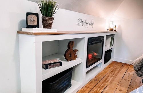 New Buffalo Cottage | Lighthouse Cottage - Family & Pet Friendly