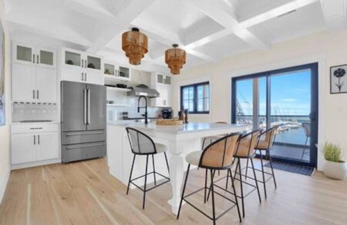 Port Sanilac House | Lighthouse Cove: Family Getaway, kayaks, hot tub & more
