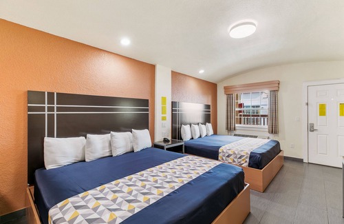 South Padre Island Hotel | Lighthouse Inn