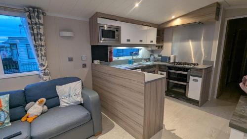 Sandilands House | Lighthouse Lodge - Peaceful & Dog Friendly