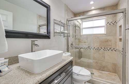 Lighthouse Point House | Lighthouse Point Home w/Patio - 3 Mi to Beach!