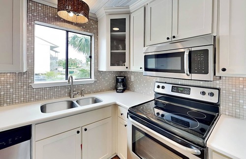 Tybee Island Condo | Lighthouse Point 22A | Great Views, Pool Access