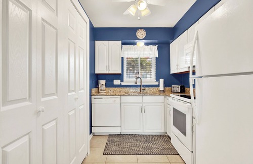 Tybee Island Condo | Lighthouse Point Condo Unit 34A, 2 bedroom, 2 bath beach front with pools