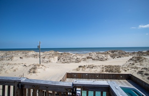 Corolla House | Lightly Salted OBX, Beach front Luxury, Wild Horses, Pool, Hot Tub, 4x4 Beach