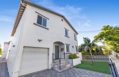 View Park-Windsor Hills House | Lightning Wi-Fi+Memory Foam Beds-WFH & Relax in LA
