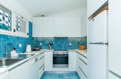 Prainha Apartment | Liiiving in Algarve Alvor Blue Villa