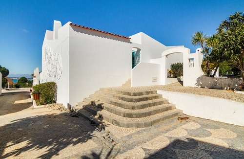 Prainha Apartment | Liiiving in Algarve Alvor Blue Villa
