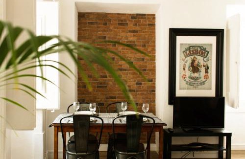 Santos Apartment | Like Home by Madrabica