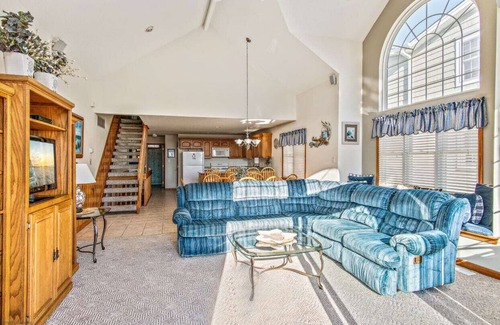 Townsend's Inlet House | Like new! 1 short block to great beach!