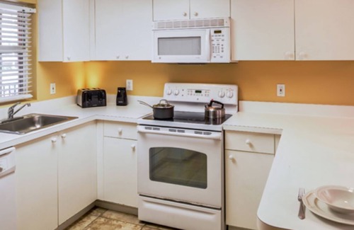 West Kissimmee Resort | Liki Tiki Village 2 Bedroom 2 Bathroom