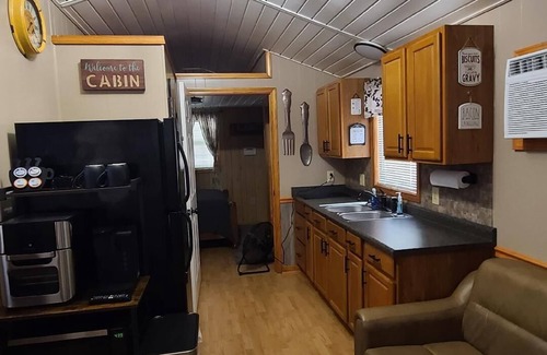 Big Sandy Cabin | Lil Cabin w/Hot Tub in Private Fenced in Area. Near KY Lake