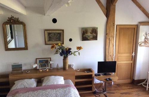 Saint-Lubin-de-la-Haye Bed & Breakfast | Lilac cottage