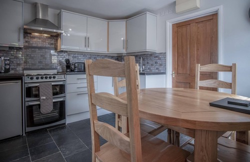 Amroth Cottage | Lilac Cottage - 1 Bedroom Cottage - Amroth