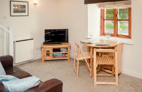 Dunstan House | Lilac Cottage Dunstan