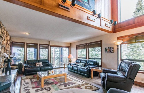 Skyland House | Lilac Lodge at Skyland | Private Hot Tub | Lake Views
