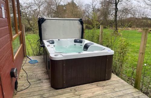 Blubberhouses House | Lilac Lodge Retreat for 6 Set in One Acre of Land