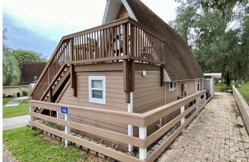 Vacation Village House | Lilac Loft- Lake, Pool, Pickle Ball, Disney & More
