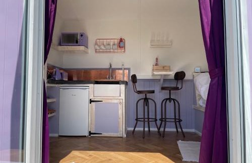 Kilgetty House | Lilac Tree Hut