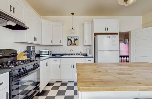 Old Town Eureka Apartment | Lilac Victorian House of Eureka