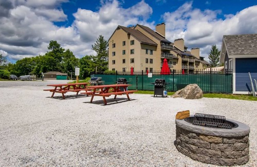 Killington Apartment | LilBear- AC, Pool, Sauna, Hot Tub, Near Resort