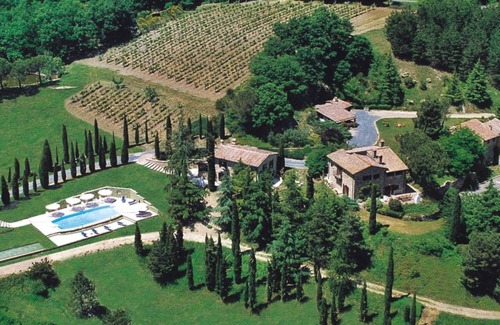 San Gimignano City Centre Villa | Lilium, splendid villa with outdoor space, on the hills of San Giminiano