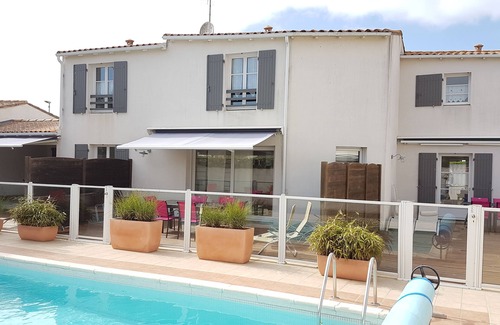 Bourgenay House | LILLEAU DES NIGES, Residences Re holiday rentals villa Re