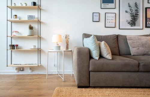 Saint-Maurice Pellevoisin Apartment | Lille St.Maur - Nice and functional ap.