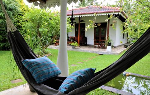 Talpe Bed & Breakfast | Lilly House
