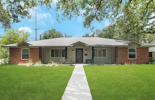 Houston House | Lilly’s Maison #7 Medical Center/Galleria/NRG